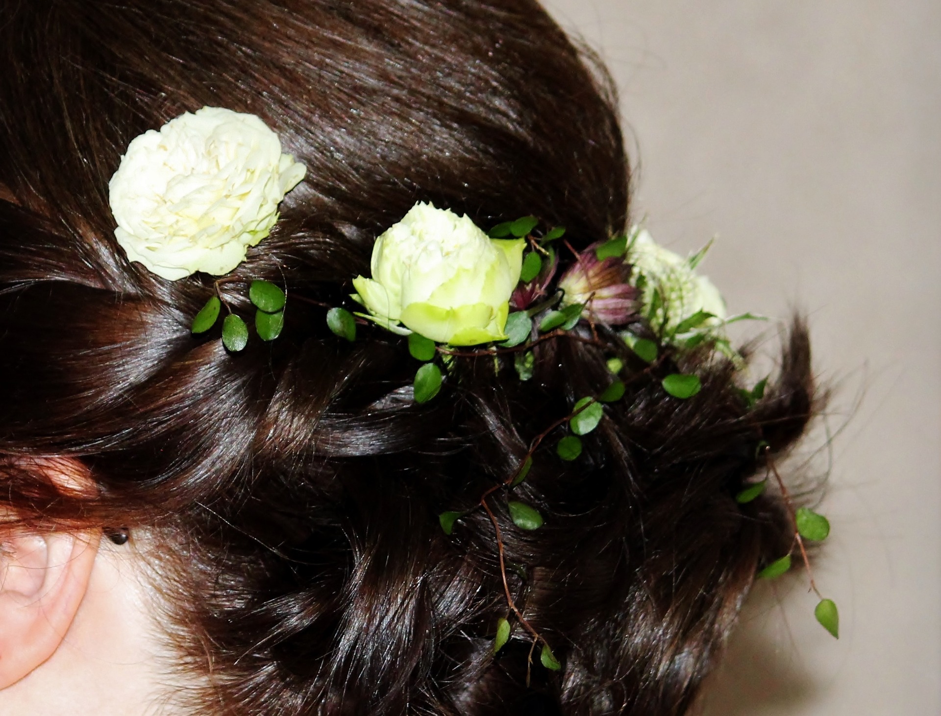 Mettete dei fiori tra i vostri capelli